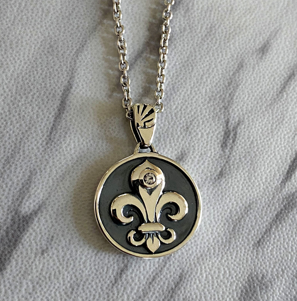 925 Sterling Silver outlet Fleur De Lis Filigree Pendant & 925 Chain Necklace; Antiqued Look Fleur De Lis Necklace; Vintage Pendant, Infinity Close